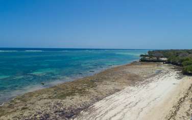 0.125 ac Land at Galu