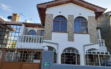 4 Bed Townhouse with Walk In Closet at Icipe Road