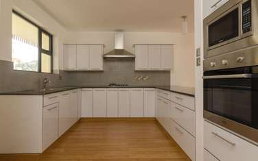 3 Bed Apartment with En Suite in Thika Road