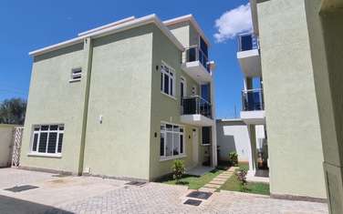 4 Bed Townhouse with En Suite at Greenspot