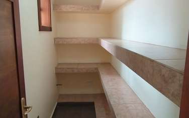 4 Bed Apartment with En Suite at Near Oshwal School