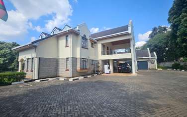 Commercial Property with Service Charge Included in Runda