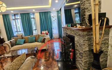 6 Bed Villa with En Suite in Runda