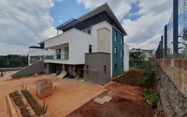 5 Bed Townhouse with En Suite at Kitisuru