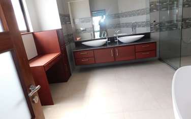 2 bedroom apartment for rent in Nyali Area