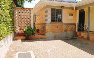 3 Bed House with Garden in Nyari