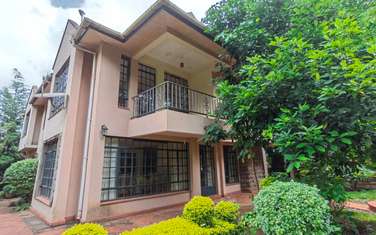 4 Bed Townhouse with En Suite at Near The Hub