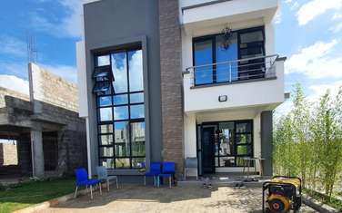 4 Bed Townhouse with En Suite in Eastern ByPass