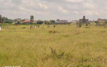 Land at Nairobi Namanga Road