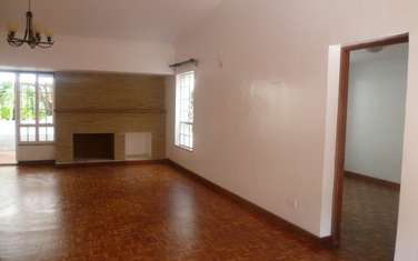 5 Bed House with En Suite in Gigiri