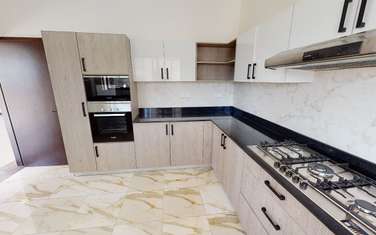 3 Bed Apartment with En Suite in Parklands