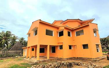 10 Bed Villa with En Suite in Diani