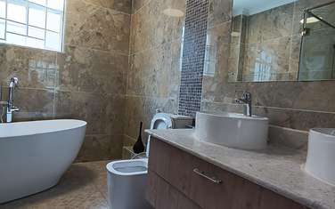 4 Bed Townhouse with En Suite in Muthaiga