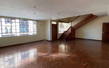 5 Bed Apartment with En Suite in Kilimani