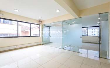 3,200 ft² Commercial Property with Service Charge Included in Parklands