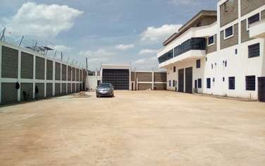 8,500 ft² Warehouse with Service Charge Included at Kutch Road