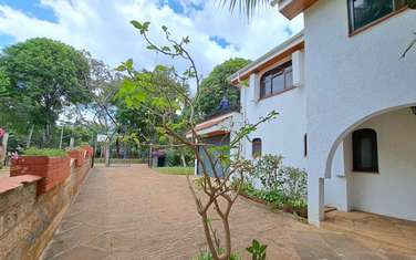 5 Bed Townhouse with En Suite in Brookside