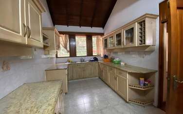 4 Bed House with En Suite at Lavington Green