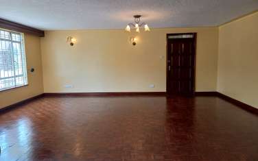 4 Bed Apartment with En Suite in Riverside