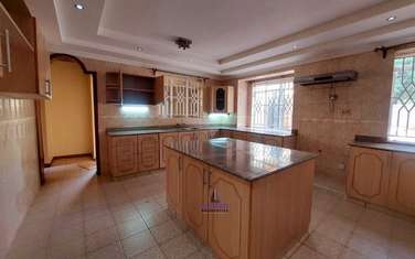 6 Bed House with En Suite at Mimosa Rd