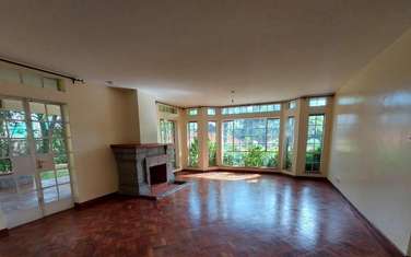 5 Bed House with En Suite in Rosslyn