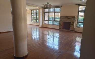 5 Bed Townhouse with En Suite in Lavington