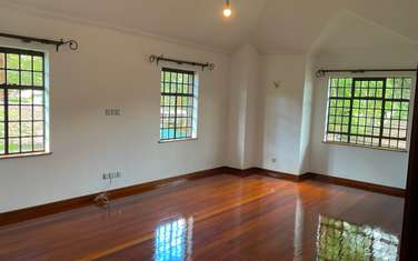 4 Bed Townhouse with En Suite in Westlands Area
