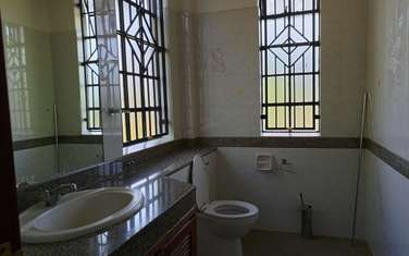 4 Bed Townhouse with En Suite in Runda