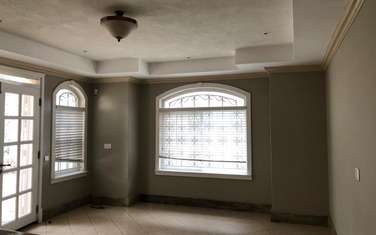 4 Bed Townhouse with En Suite in Kitisuru