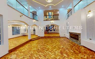 5 Bed House with En Suite at Runda