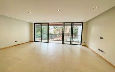 3 Bed Apartment with En Suite in Spring Valley