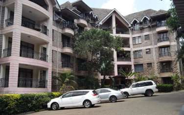 3 Bed House with Swimming Pool at Riverside Drive