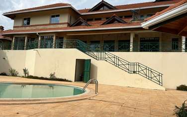 5 Bed Townhouse with En Suite in Nyari