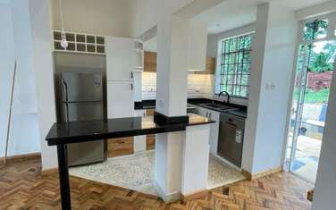 2 Bed House with Garden at Rosslyn