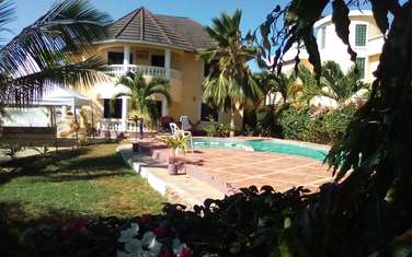 Furnished 3 bedroom villa for sale in Diani