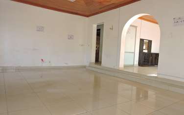 Commercial property for rent in Rhapta Road