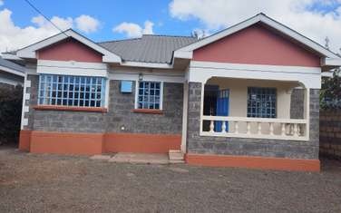 4 Bed House with En Suite at Rimpa