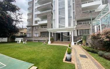 3 Bed Apartment with En Suite in Lavington