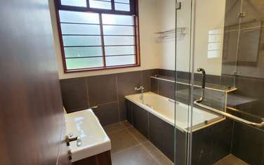 4 Bed House with En Suite in Thigiri