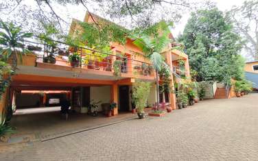 1 Bed House with Swimming Pool in Riverside