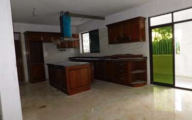 4 Bed House with En Suite in Vipingo