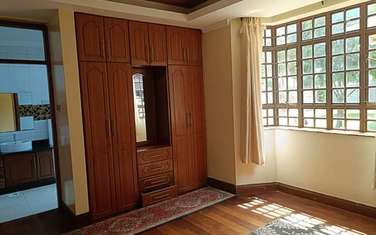 5 Bed House with En Suite at Mumwe