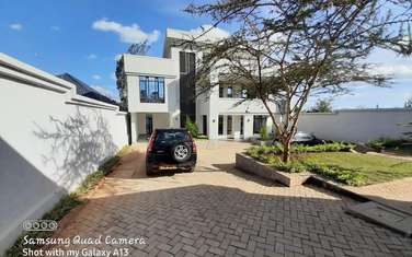 5 Bed Townhouse with En Suite at Rimpa