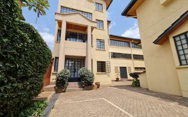 600 ft² Office with Fibre Internet in Westlands Area
