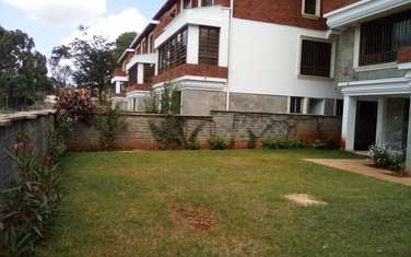 5 bedroom townhouse for rent in Kyuna