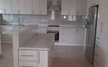 3 Bed Apartment with Swimming Pool in Brookside