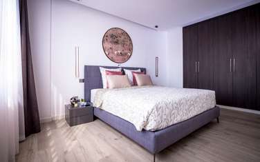 Furnished 2 Bed Apartment with En Suite in Brookside