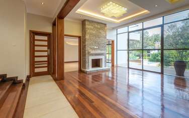 5 Bed Villa with En Suite in Karen