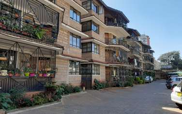 Serviced 3 Bed Apartment with En Suite at 1St Parklands