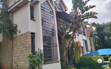 5 Bed Townhouse with En Suite in Riverside